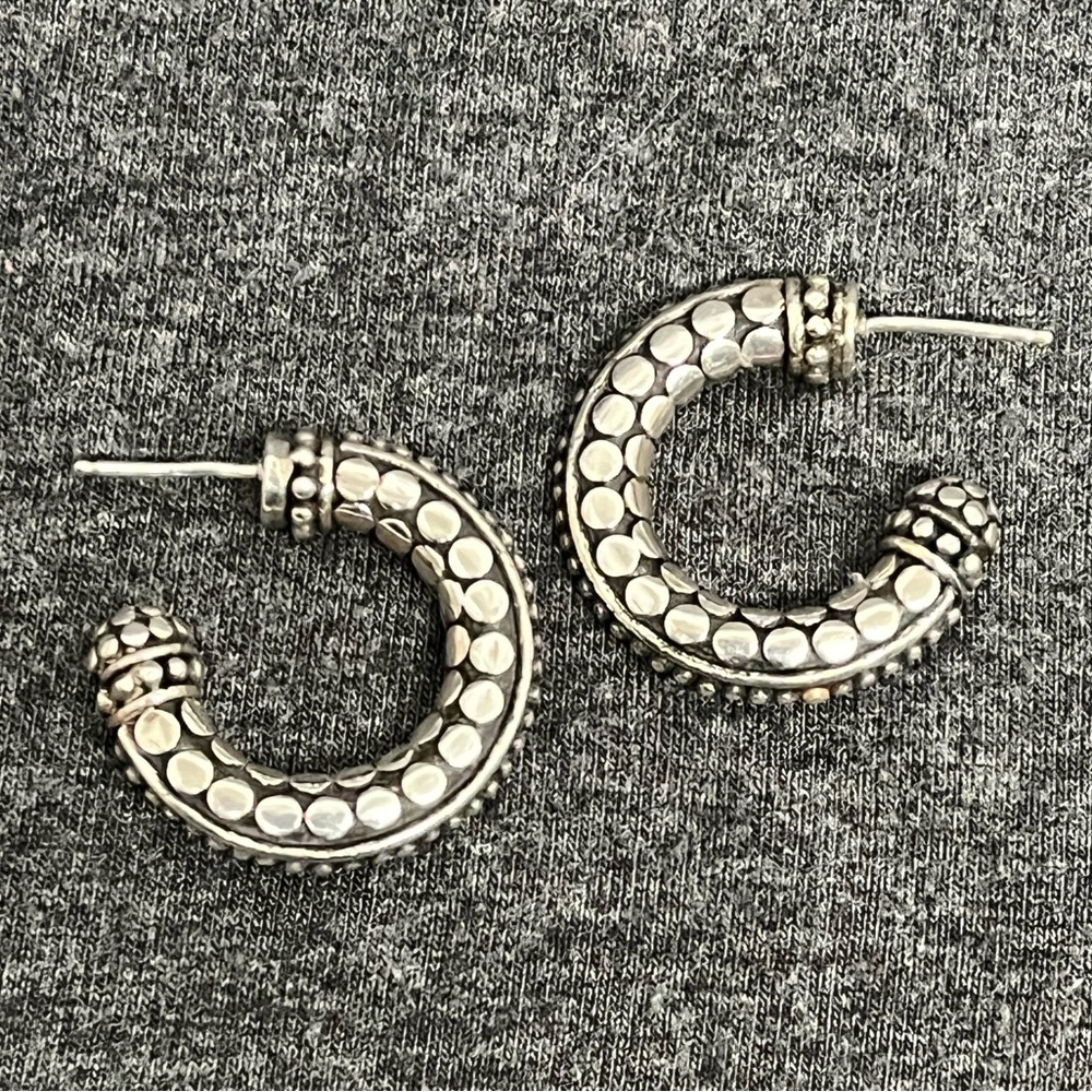 Vintage John Hardy Dot Small
Hoop Earrings - Picture 4 of 5